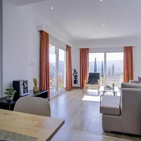 Del Capitano Willa *