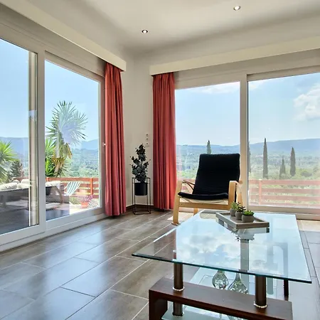 Del Capitano Villa *