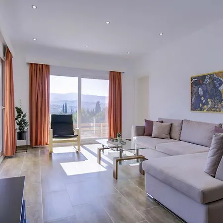 Del Capitano Villa *